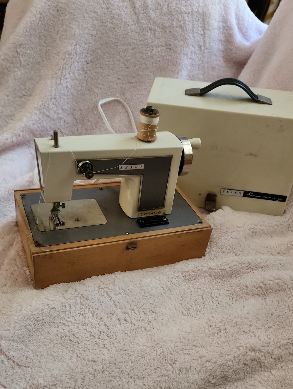Vintage Sears Kenmore Childs Electric Toy Sewing Machine.